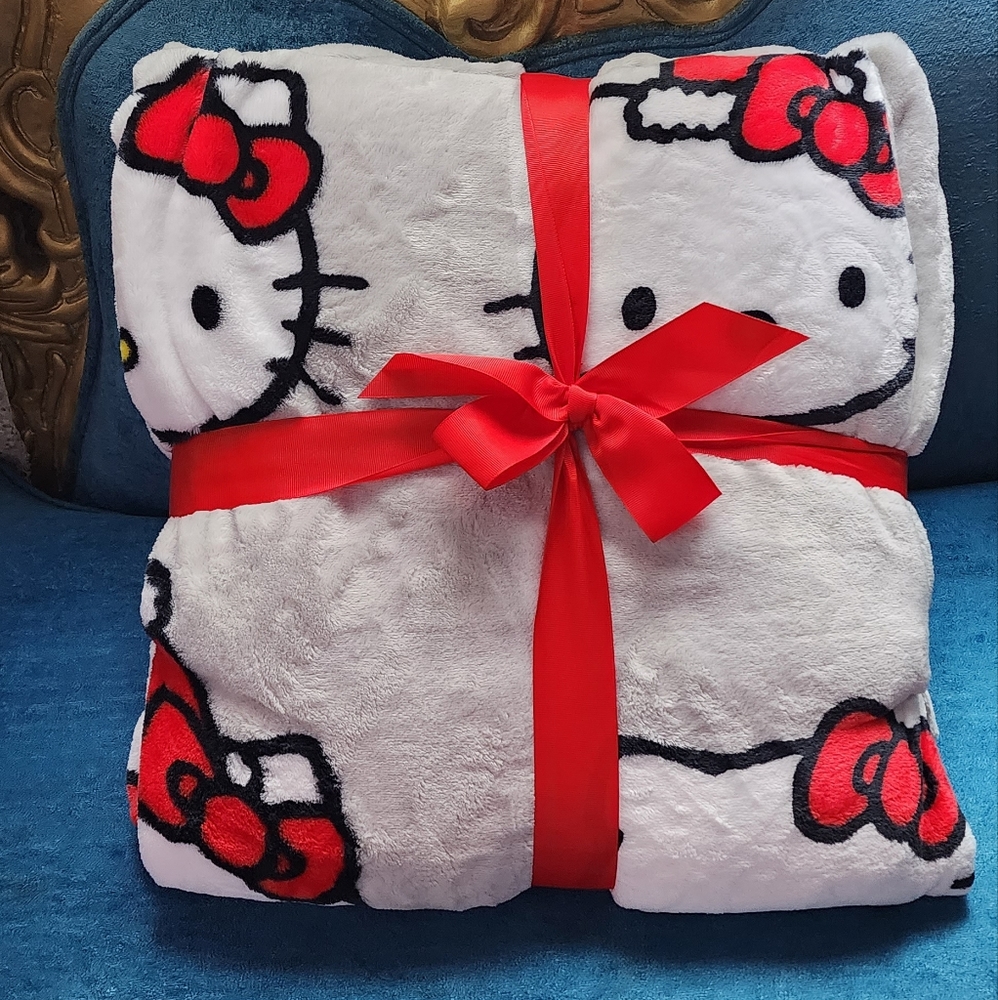 Hello Kitty Christmas Holiday Grey Full/Queen sized Viral big Blanket